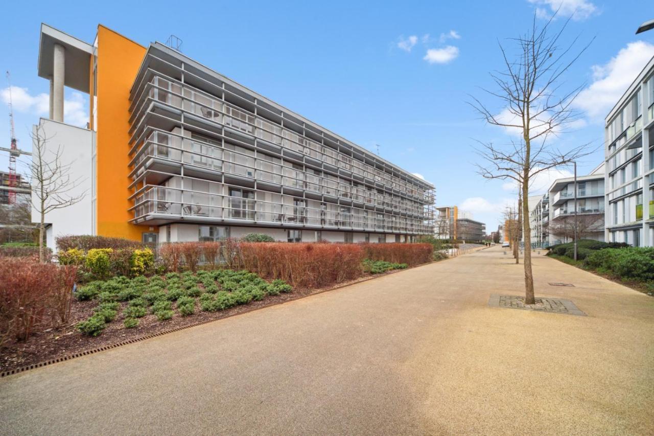 Appartement Stunning With Underground Parking! Londres